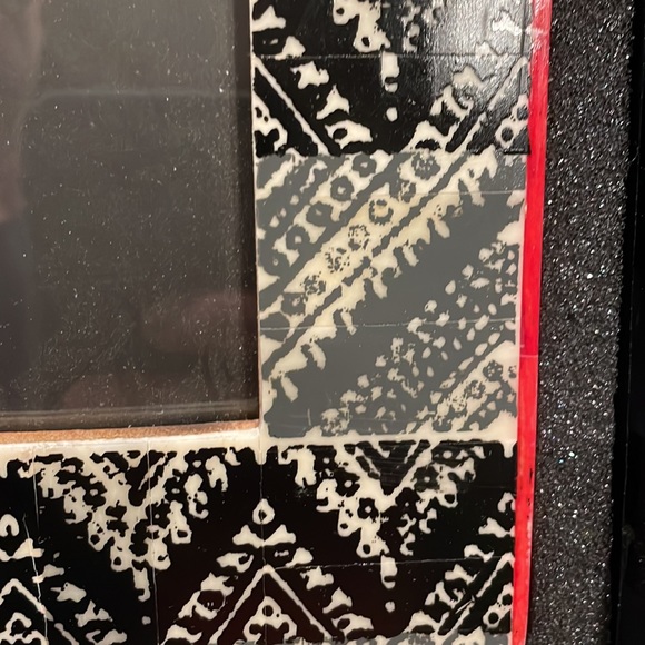 New in box Saks Fifth Avenue picture frame - Picture 5 of 5